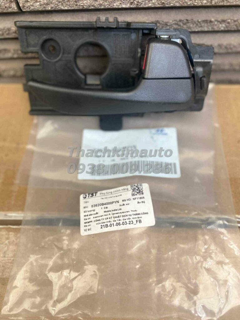Tay mở cửa trong phải Hyundai Grand i10 2014-2017