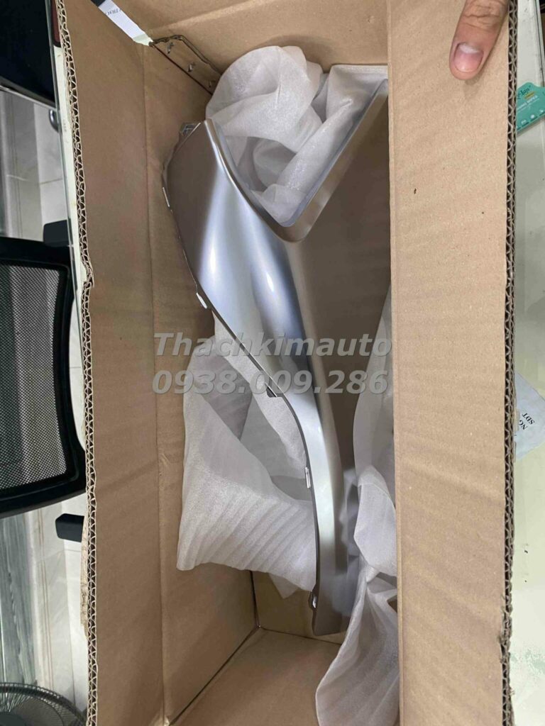 Ốp trang trí góc ba-đờ-xốc trước trái Hyundai 2020-2023 - Ảnh 4