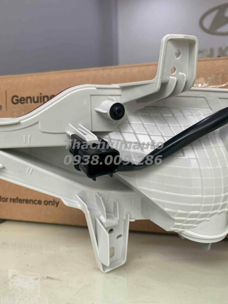 Đèn phản quang sau trái Hyundai Tucson 2021-2022 - Ảnh 4