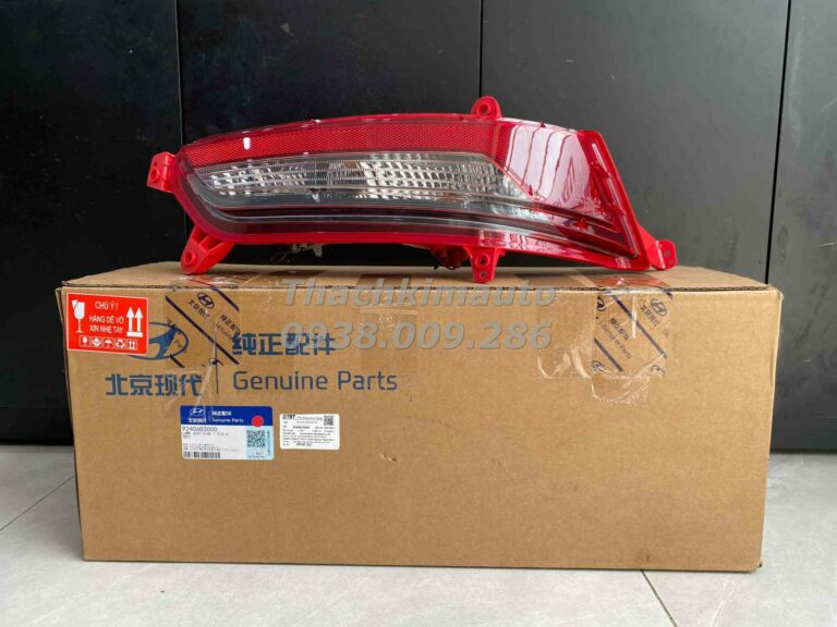 Đèn phản quang sau phải Hyundai Custin 2023