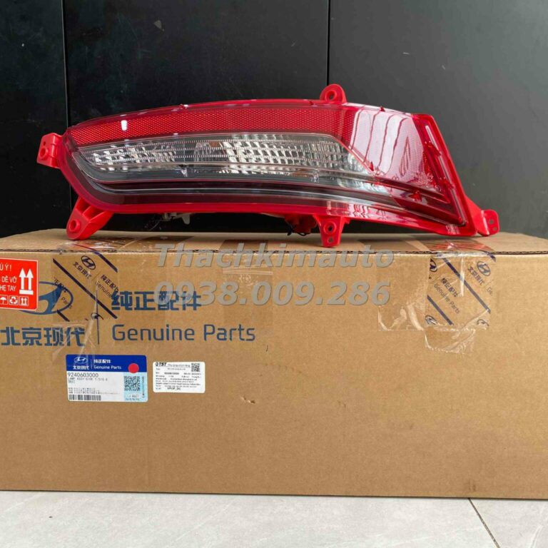 Đèn phản quang sau phải Hyundai Custin 2023