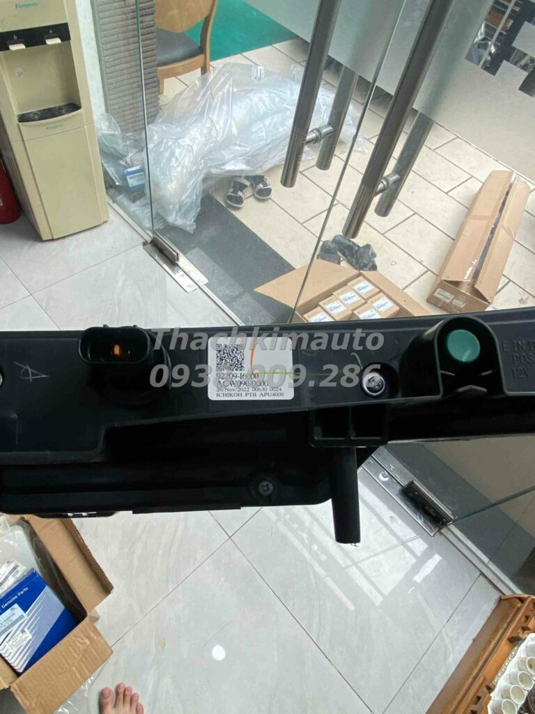 Đèn trang trí trung tâm đầu xe | Hyundai Stargazer 2022-2023 - Ảnh 3