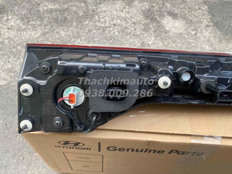 Nắp ốp đèn xe phía sau Hyundai Accent 2024 - Ảnh 5