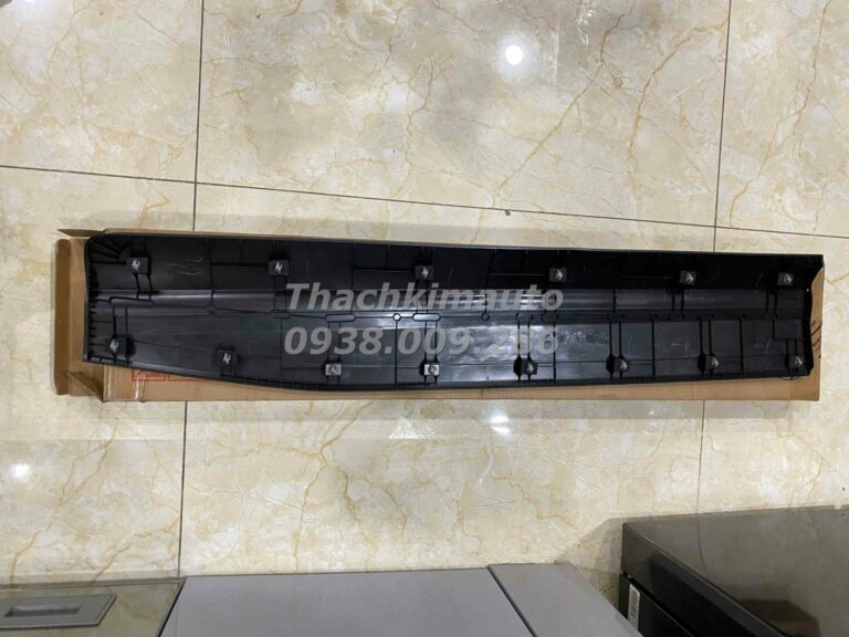 Nẹp cửa trước phải Hyundai Custin 2020-2023 - Ảnh 2