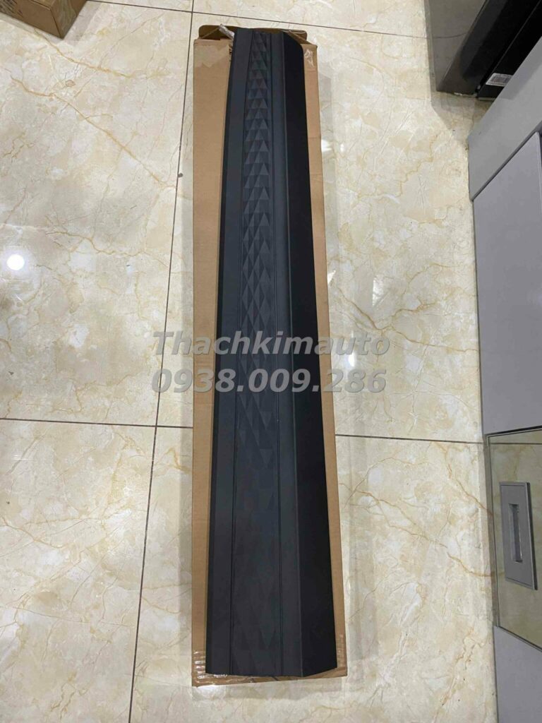 Nẹp cửa trước phải Hyundai Custin 2020-2023 - Ảnh 4