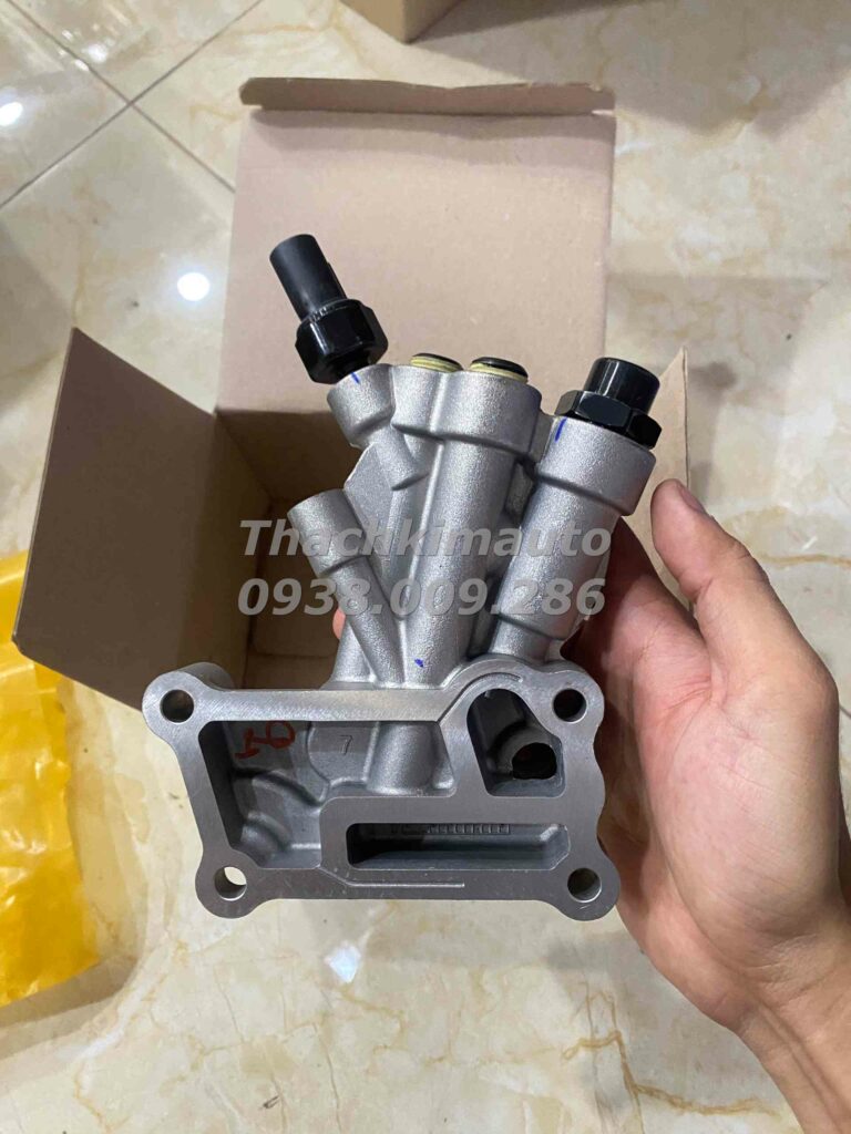 Gá bắt lọc nhớt Hyundai HD65, HD72, H100