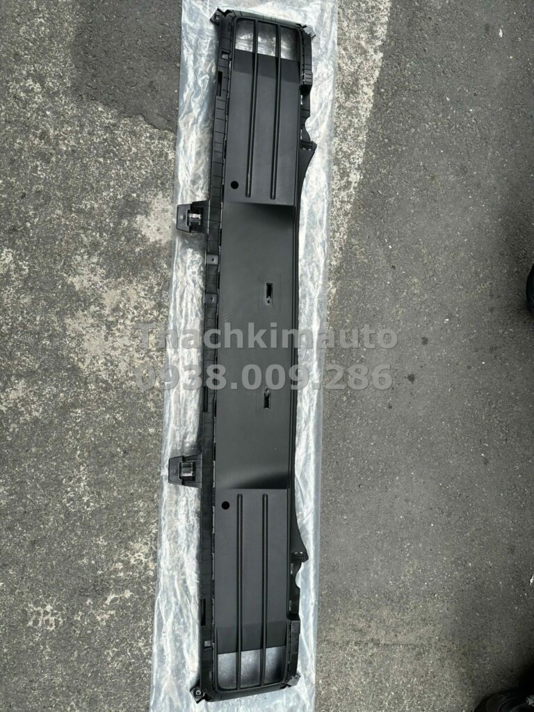 Nẹp dưới ba đờ xốc sau giữa Hyundai Venue 2022 - 2024