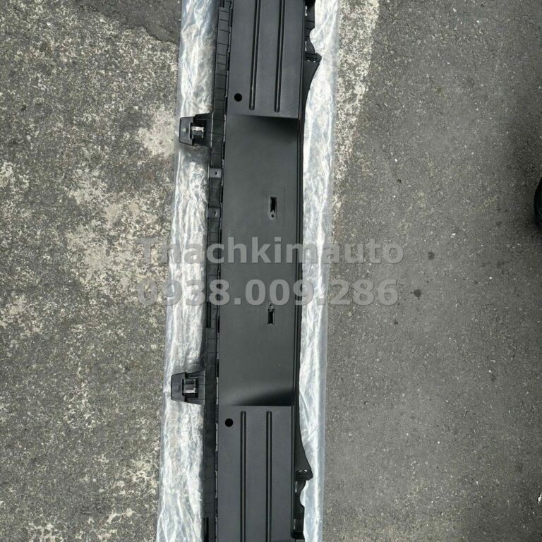 Nẹp dưới ba đờ xốc sau giữa Hyundai Venue 2022 - 2024