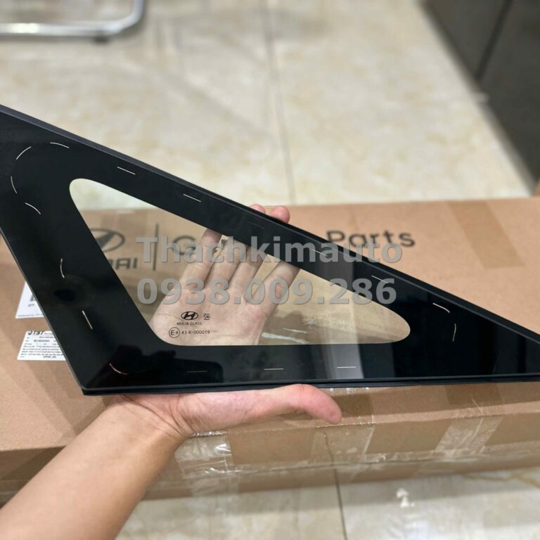 Kính chết bên phải Hyundai Stargazer 2022 -2024