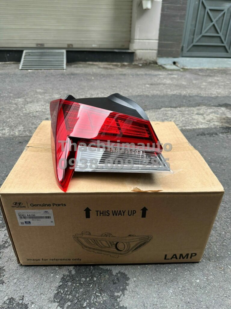 Đèn hậu ngoài trái Hyundai Elantra 2020 - 2023 Halogen