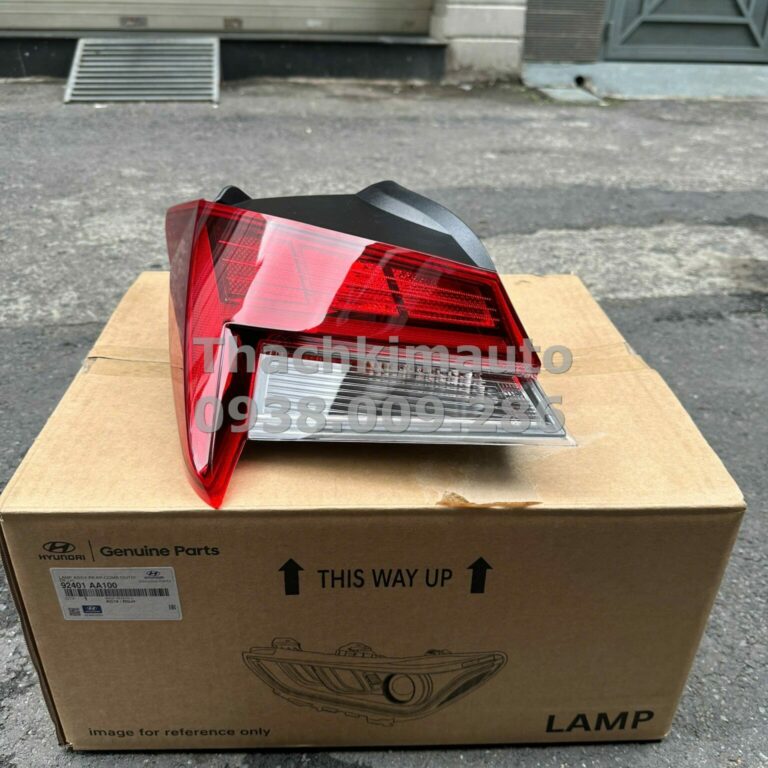 Đèn hậu ngoài trái Hyundai Elantra 2020 - 2023 Halogen