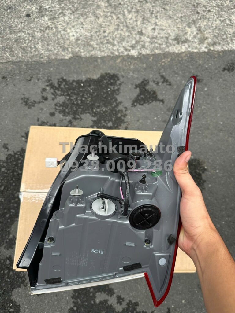 Đèn hậu ngoài trái Hyundai Elantra 2020 - 2023 Halogen - Ảnh 3