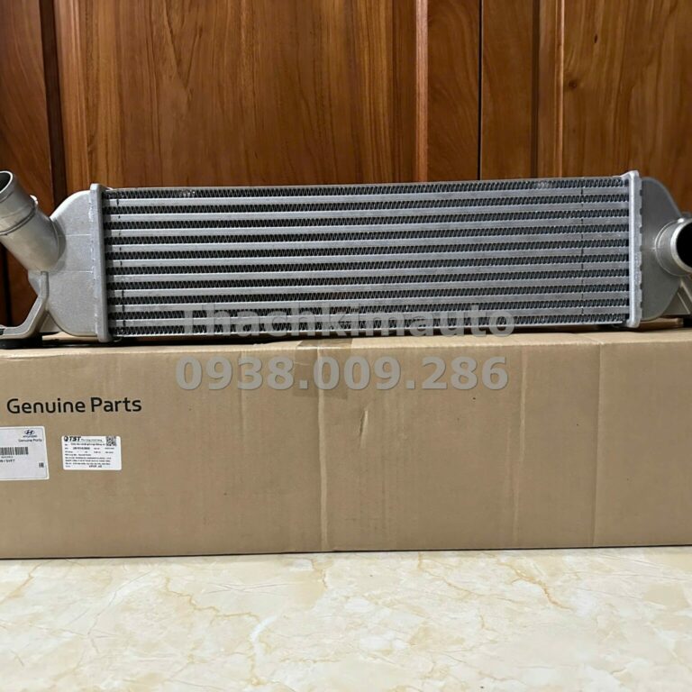 Giàn tản nhiệt gió nạp động cơ Hyundai Grand Starex 2007 - 2015