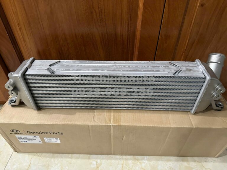 Giàn tản nhiệt gió nạp động cơ Hyundai Grand Starex 2007 - 2015 - Ảnh 2