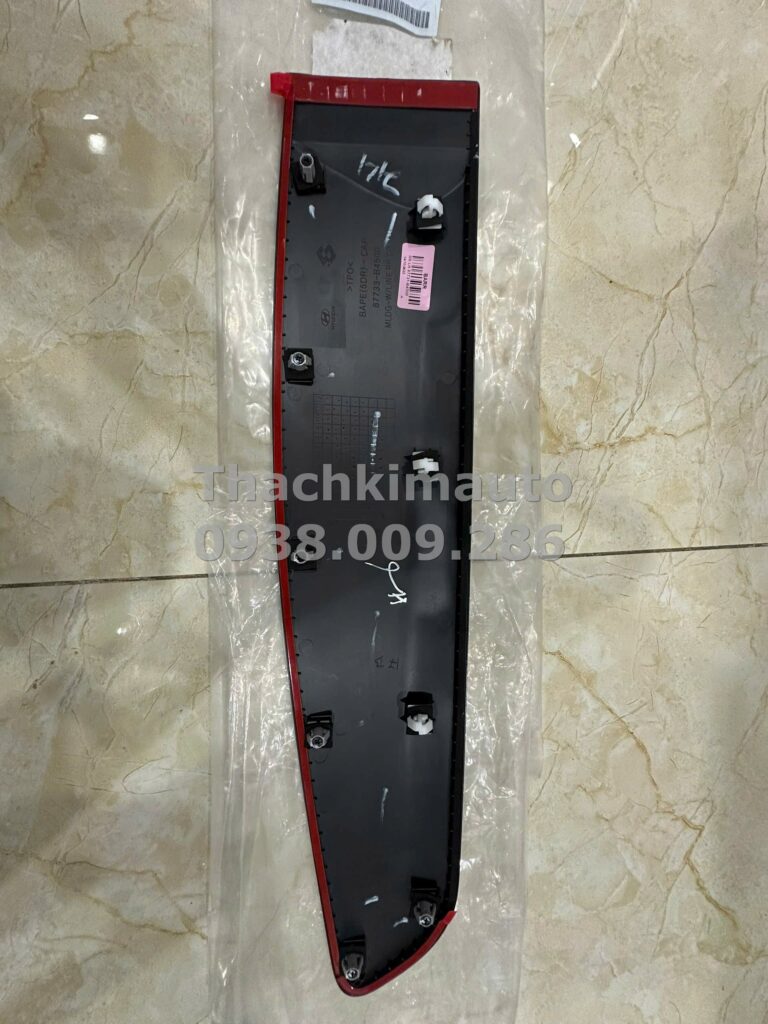 Nẹp cửa sau trái Hyundai Grand i10 2016 - 2022 - Ảnh 3