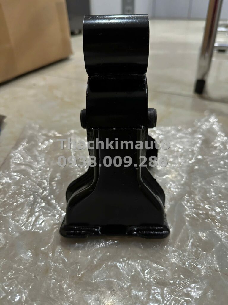 Cao su chân máy sau Hyundai i30 2008 - 2012 - Ảnh 3