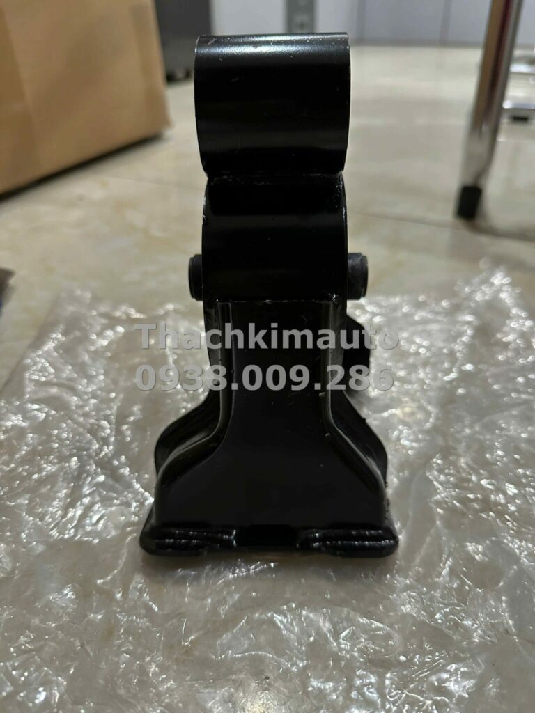 Cao su chân máy sau Hyundai i30 2008 - 2012 - Ảnh 3