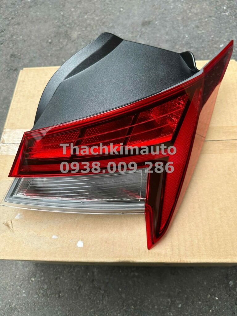 Đèn hậu ngoài phải Hyundai Elantra 2020 - 2023