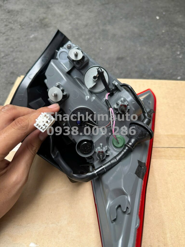 Đèn hậu ngoài phải Hyundai Elantra 2020 - 2023 - Ảnh 4