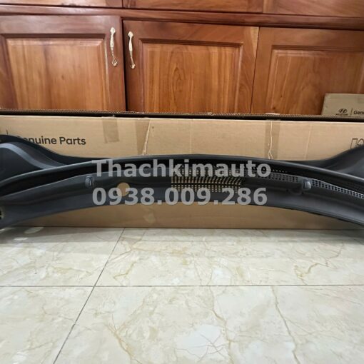 Nẹp chân kính chắn gió Hyundai Accent 2017 - 2023