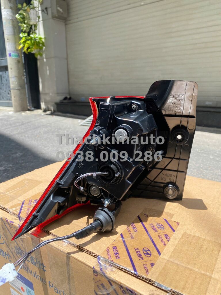 Đèn hậu phải Hyundai Custin 2023 - 2025 - Ảnh 6