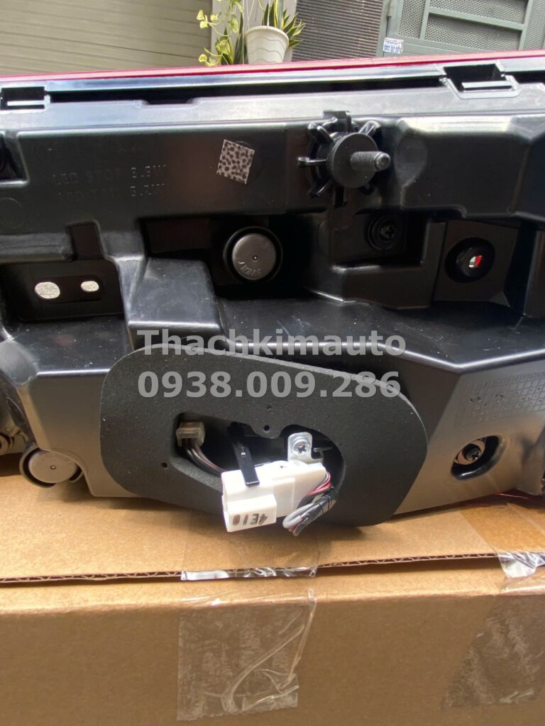 Đèn hậu trong trái Hyundai Custin 2023 - 2025 - Ảnh 3