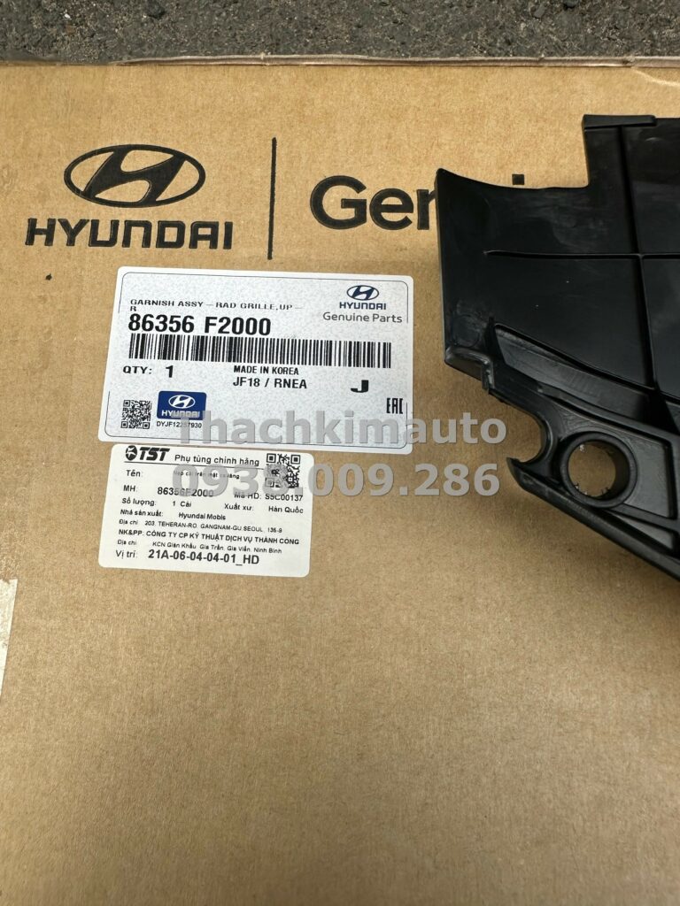 Nẹp cài trên mặt ca-lăng Hyundai Elantra 2015 - 2018 - Ảnh 4