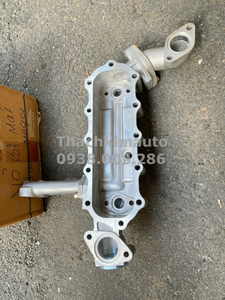 Két làm mát dầu Hyundai HD160 2018 - Ảnh 4