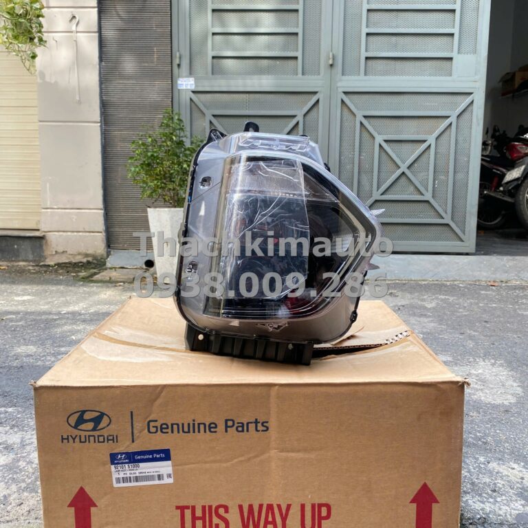 Đèn pha trái Hyundai Santafe 2018