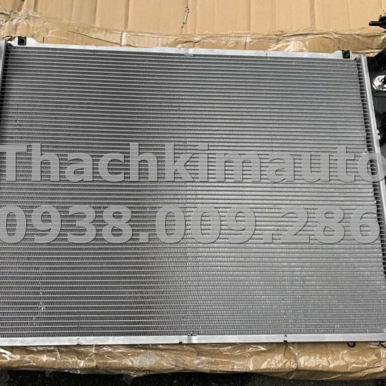 Két nước làm mát Hyundai Centennial 2008