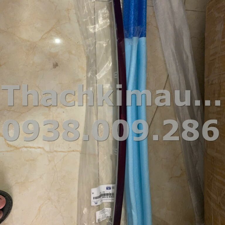 Đèn phản quang sau giữa Hyundai Santafe 2020-2021