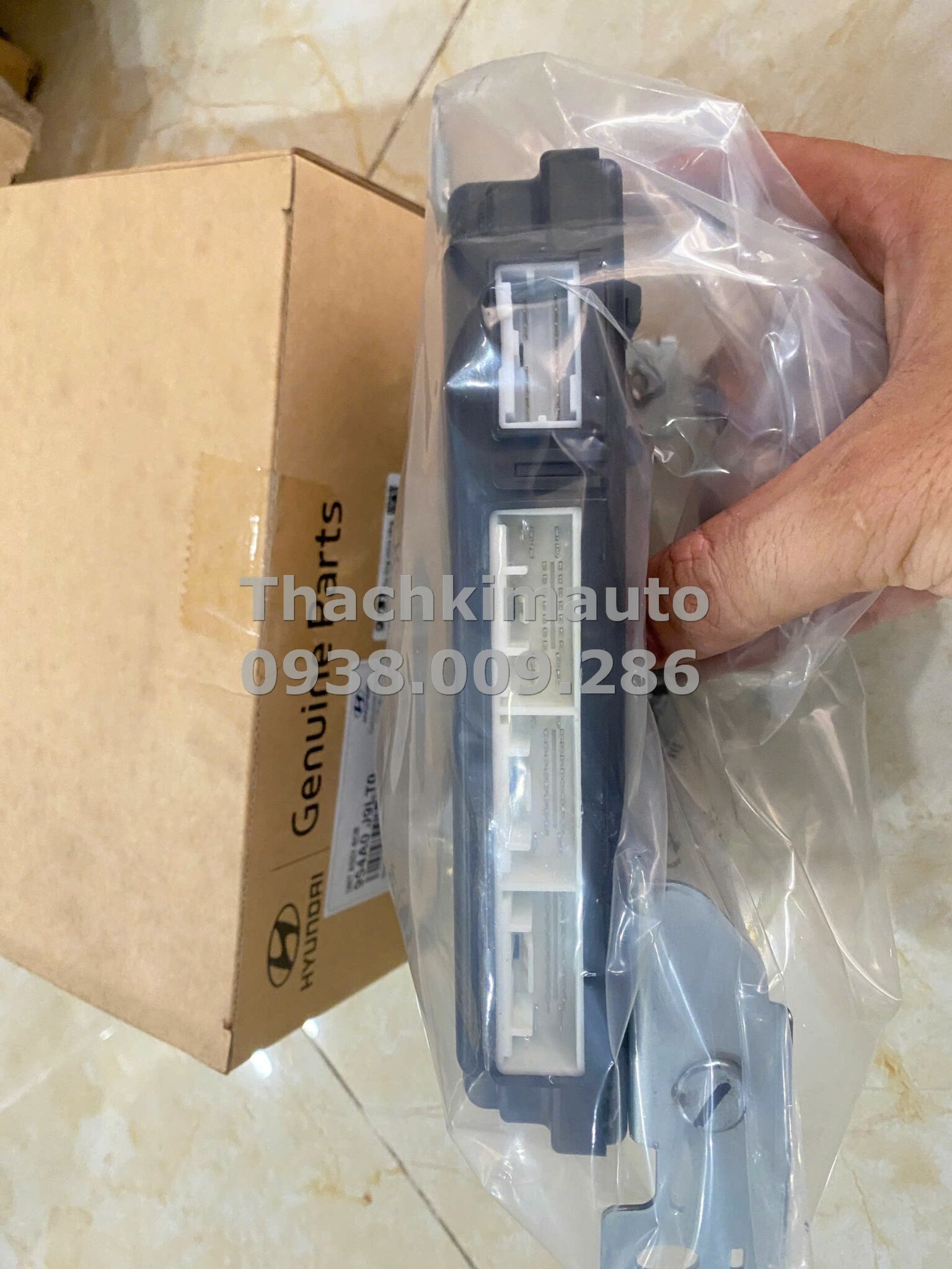 Hộp điều khiển điện thân xe Hyundai Kona 2018 - Ảnh 4