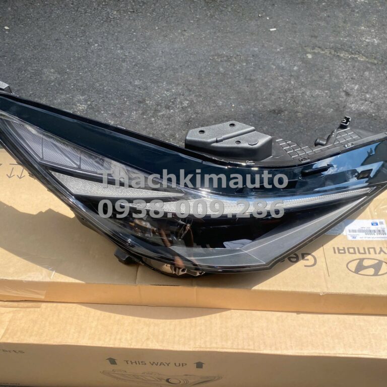 Đèn pha phải Hyundai Elantra 2022