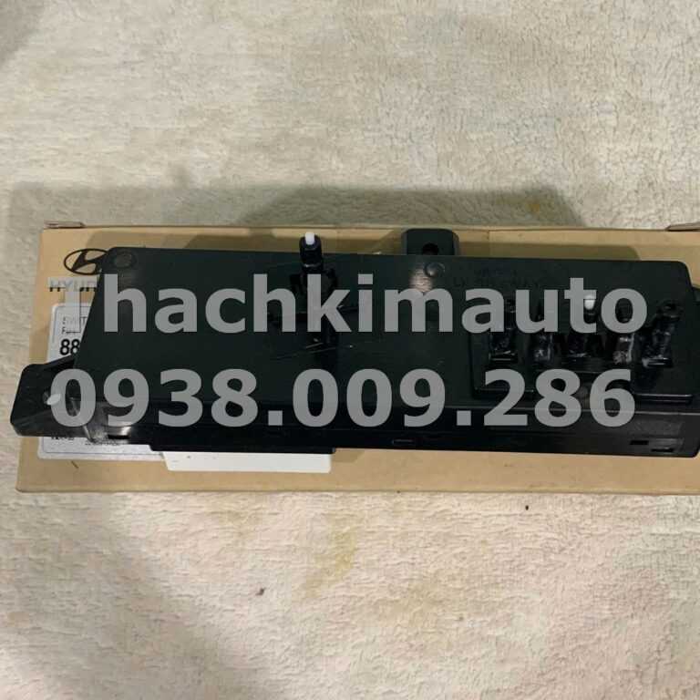 Công tắc điều khiển ghế phải Hyundai Tucson 2015-2019