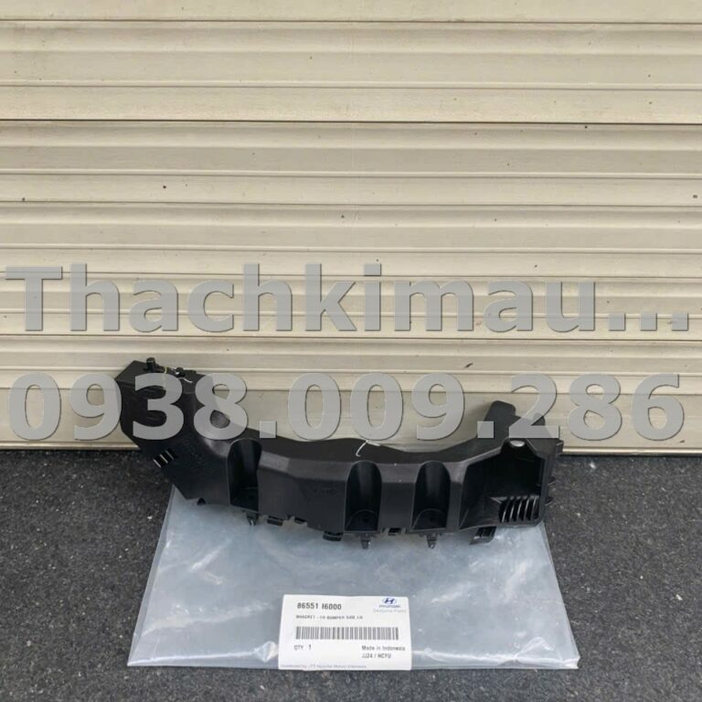 Tai bắt ba-đờ-xốc trước trái Hyundai Stargazer 2022