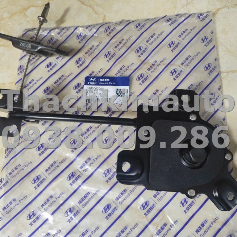 Kẹp giữ bánh xe dự phòng Hyundai Custin 2020-2023