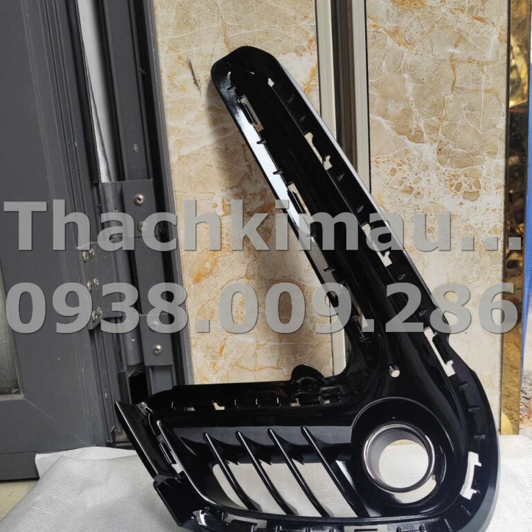 Nắp che đèn sương mù trước phải Hyundai Elantra 2016