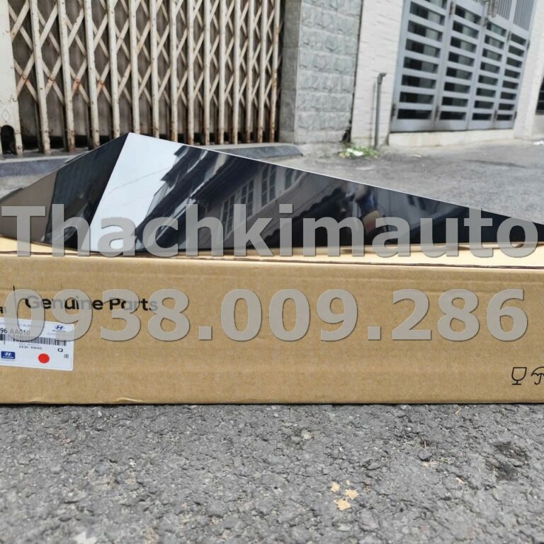 Nẹp trang trí ba-đờ-xốc trước phải Hyundai Elantra 2022-2023