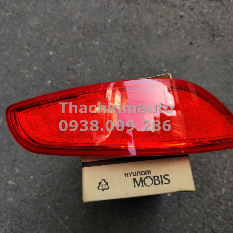 Đèn phản quang sau trái Hyundai Santafe 2010