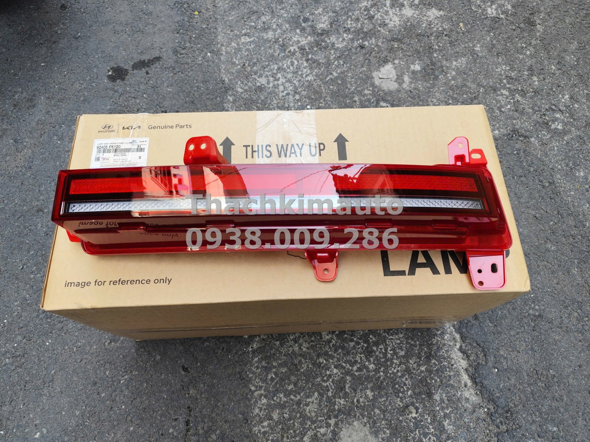 Đèn phản quang sau dưới trái Hyundai Santafe 2024