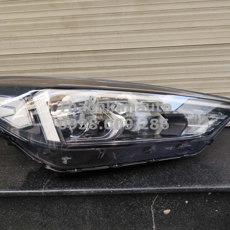 Đèn pha phải Hyundai Tucson 2019