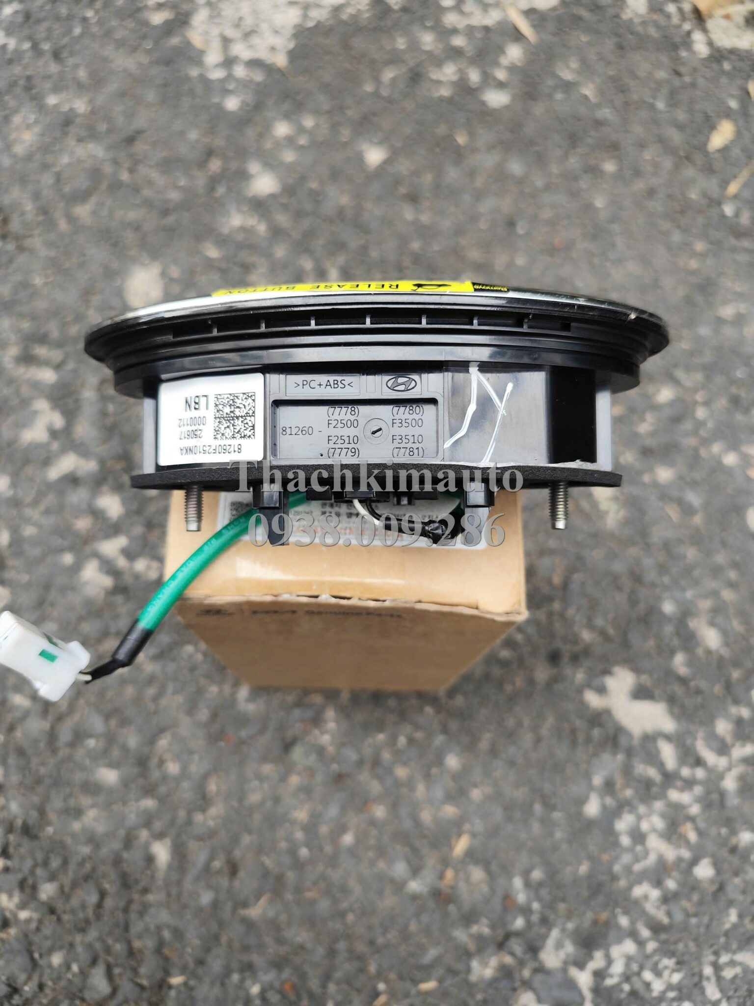 Tay mở cửa hậu Hyundai Elantra 2019 - Ảnh 4