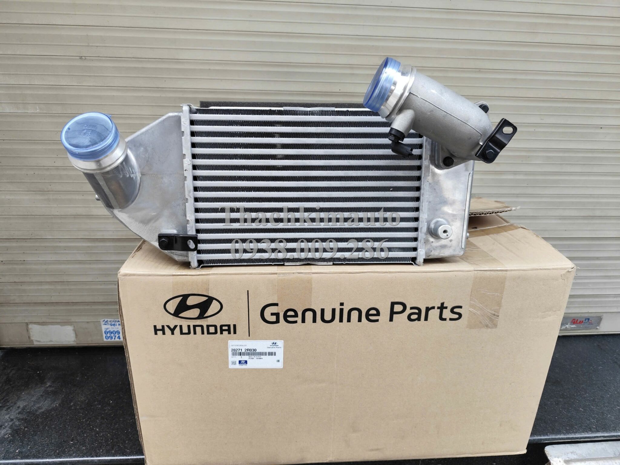 Két làm mát gió nạp động cơ Hyundai Santafe 2020-2023