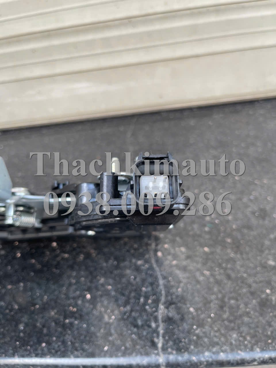 Cơ cấu khóa cửa sau phải Hyundai Grand Starex 2007-2015 - Ảnh 3