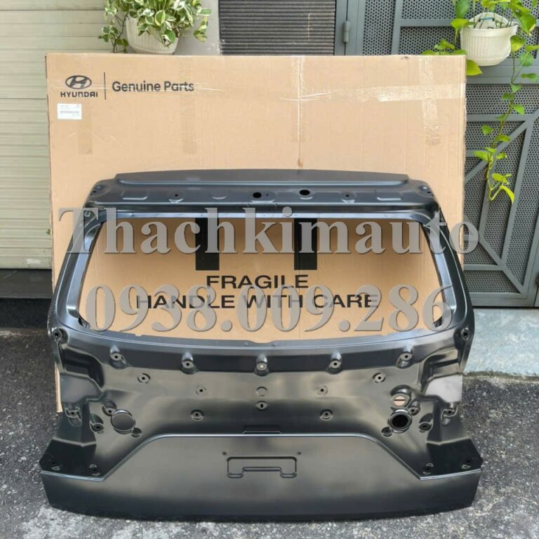 Pa-nen cửa hậu Hyundai Creta 2022